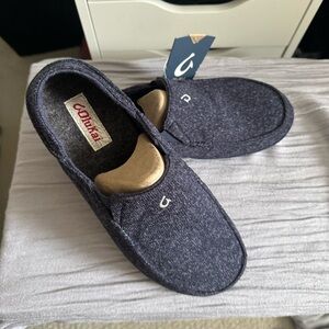 Olukai slippers